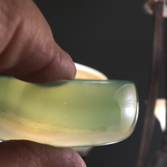 Translucent real jade not mass produced, hand carved,sm wrist - Picture 4 of 5